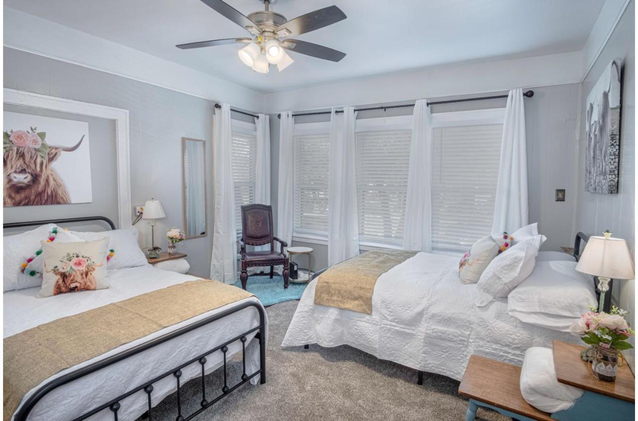 Stunning 3 Bedroom Home Near Dt Alamodome - Riverwalk サンアントニオ エクステリア 写真