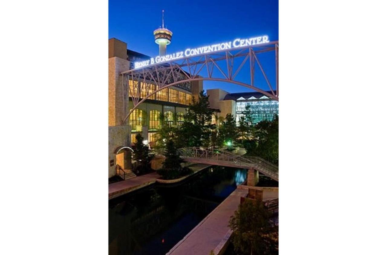 Stunning 3 Bedroom Home Near Dt Alamodome - Riverwalk サンアントニオ エクステリア 写真