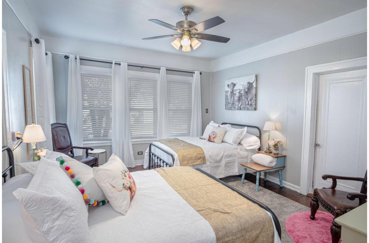 Stunning 3 Bedroom Home Near Dt Alamodome - Riverwalk サンアントニオ エクステリア 写真